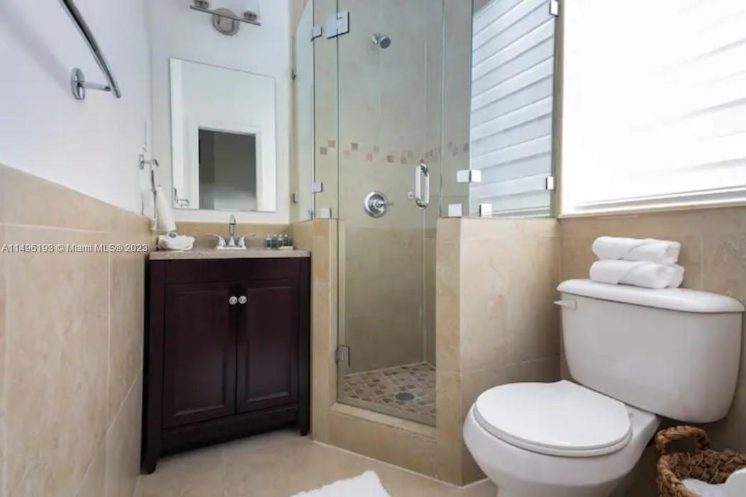 RIEUMONT ESTATES - Residential Lease