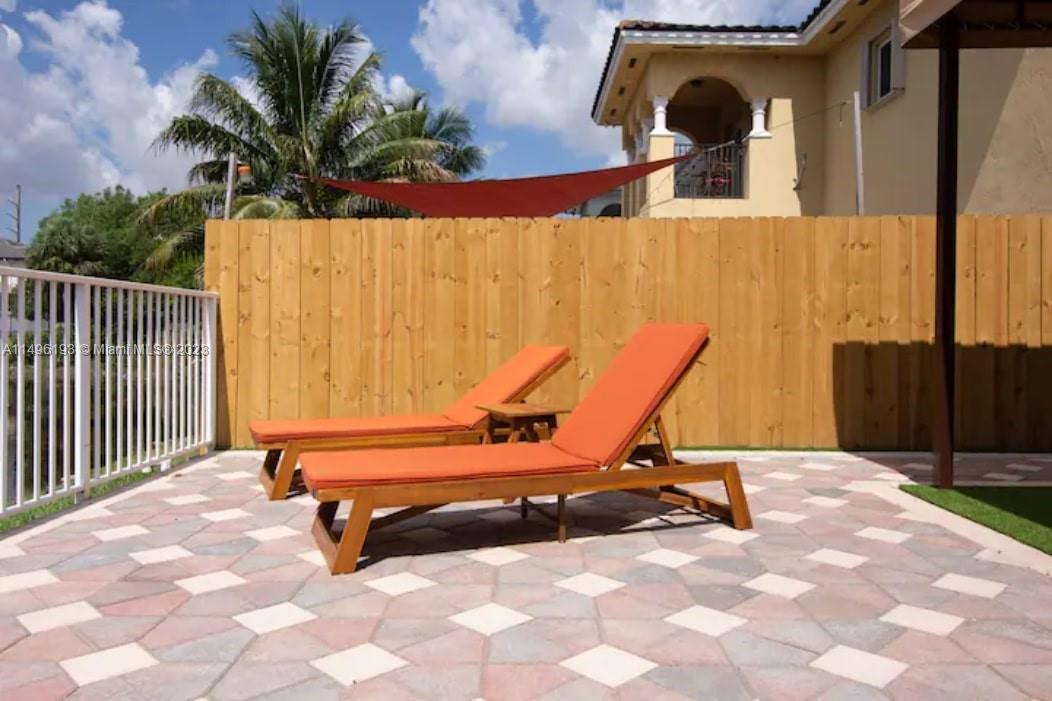 RIEUMONT ESTATES - Residential Lease