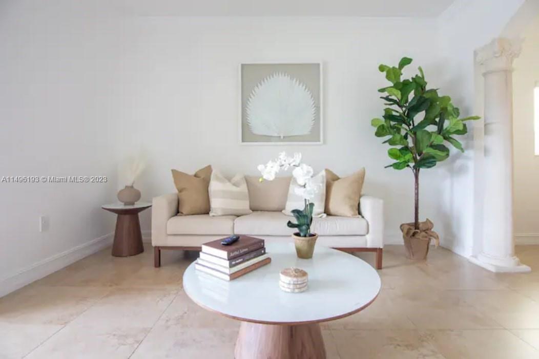 RIEUMONT ESTATES - Residential Lease