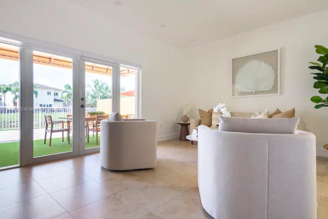 RIEUMONT ESTATES - Residential Lease