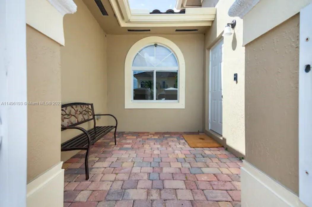 RIEUMONT ESTATES - Residential Lease