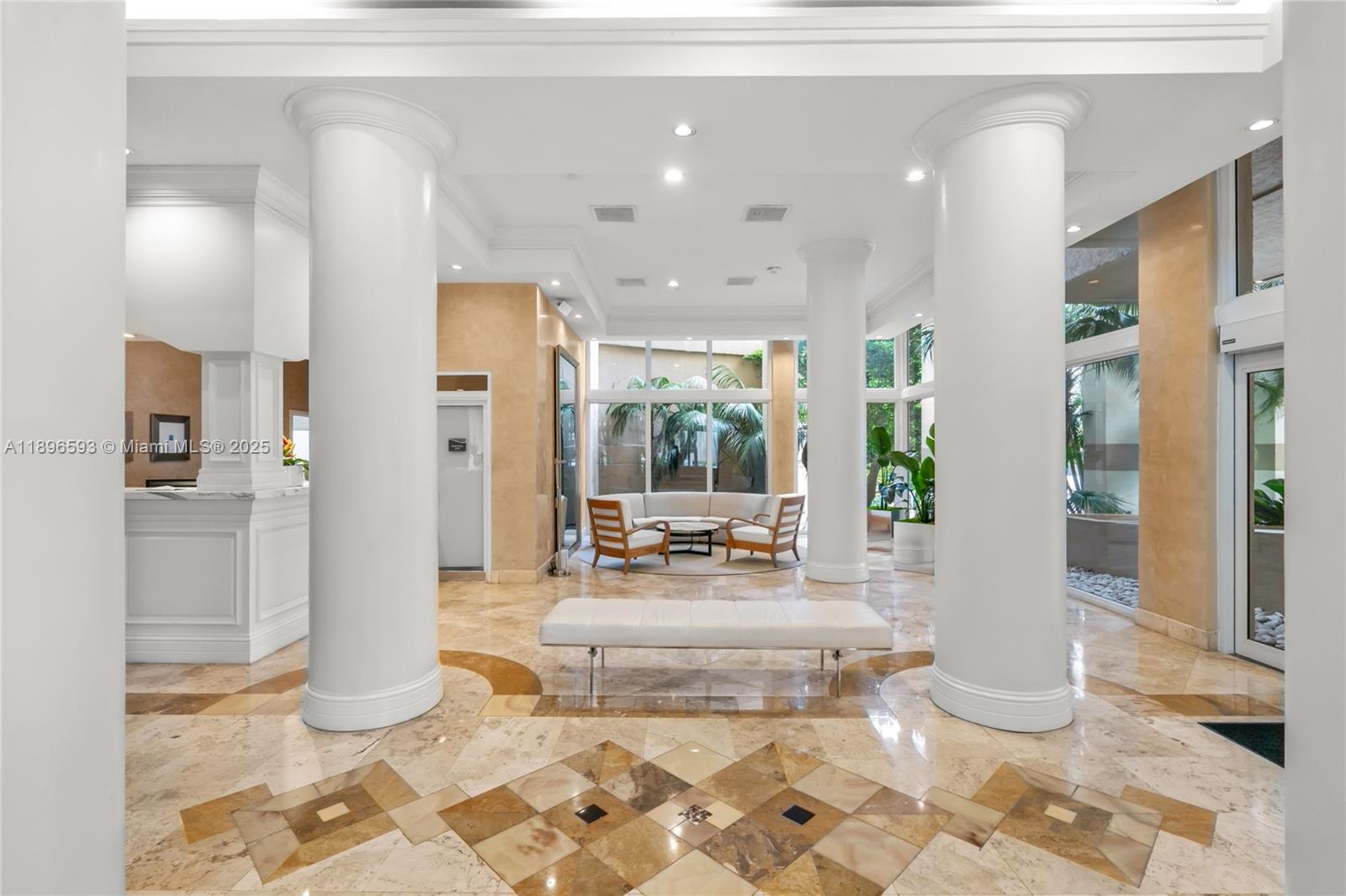 ISOLA CONDO - Residential