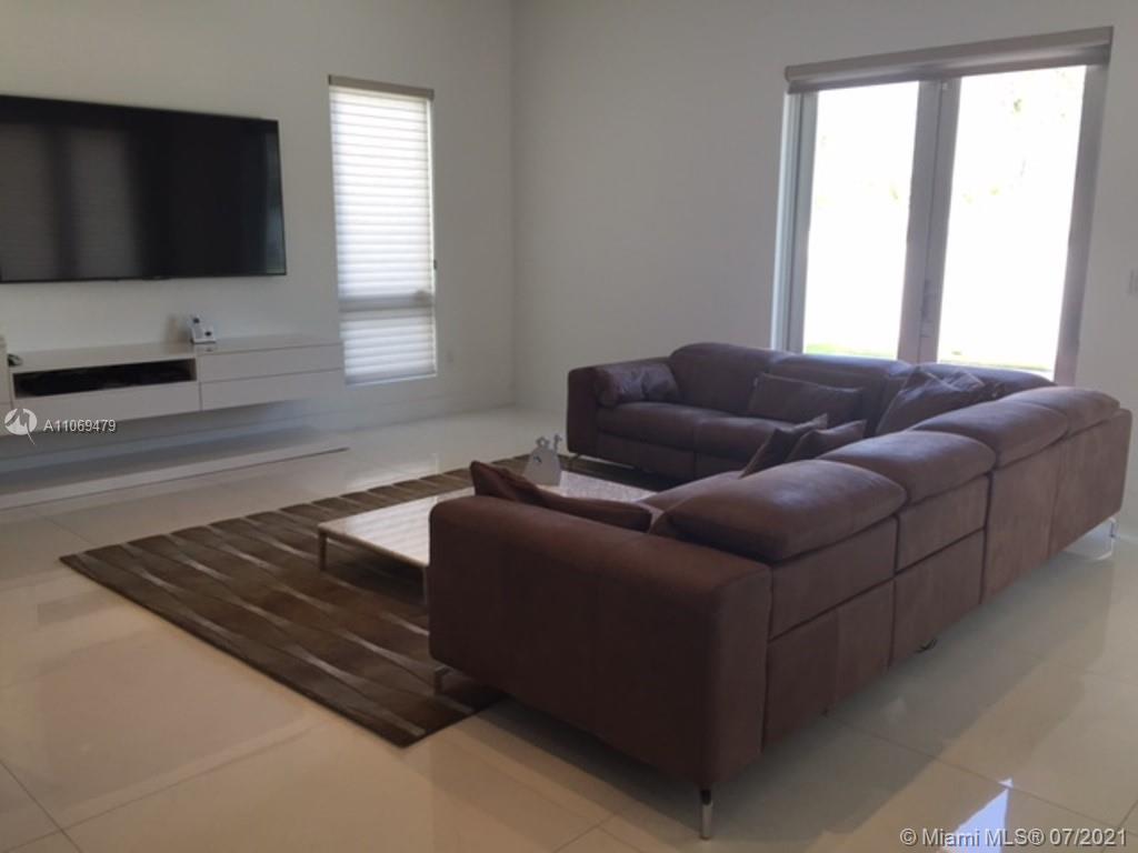 Oasis Park Square/Doral - Residential