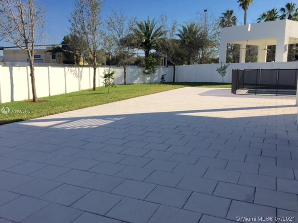 Oasis Park Square/Doral - Residential