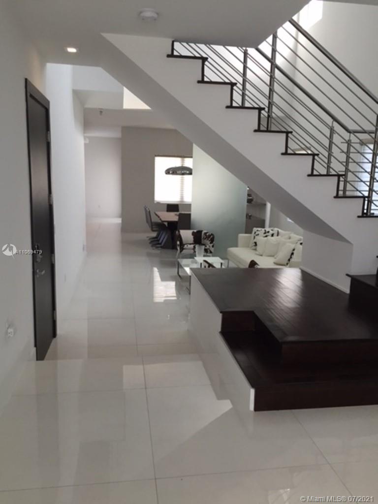 Oasis Park Square/Doral - Residential
