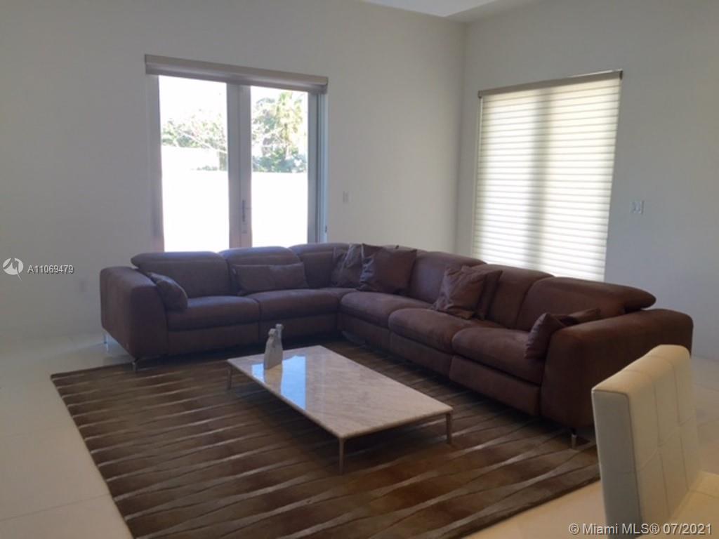 Oasis Park Square/Doral - Residential