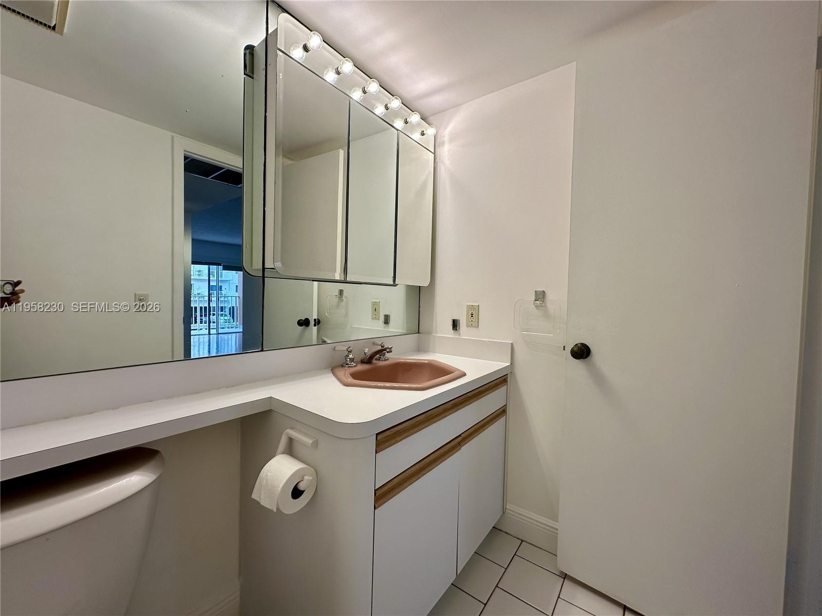 LA CANADIENNE CONDO - Residential