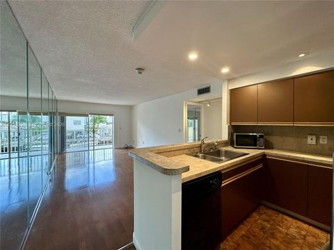 3545 NE 167th St 204 North Miami Beach FL 33160