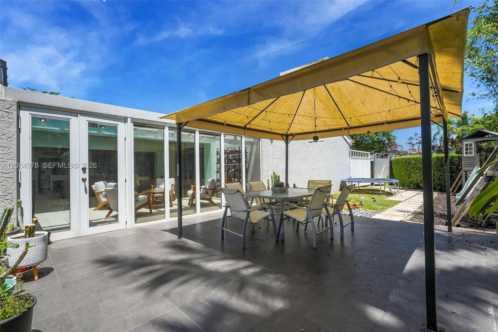 WEITZER SHAUNA MEADOWS SE - Residential