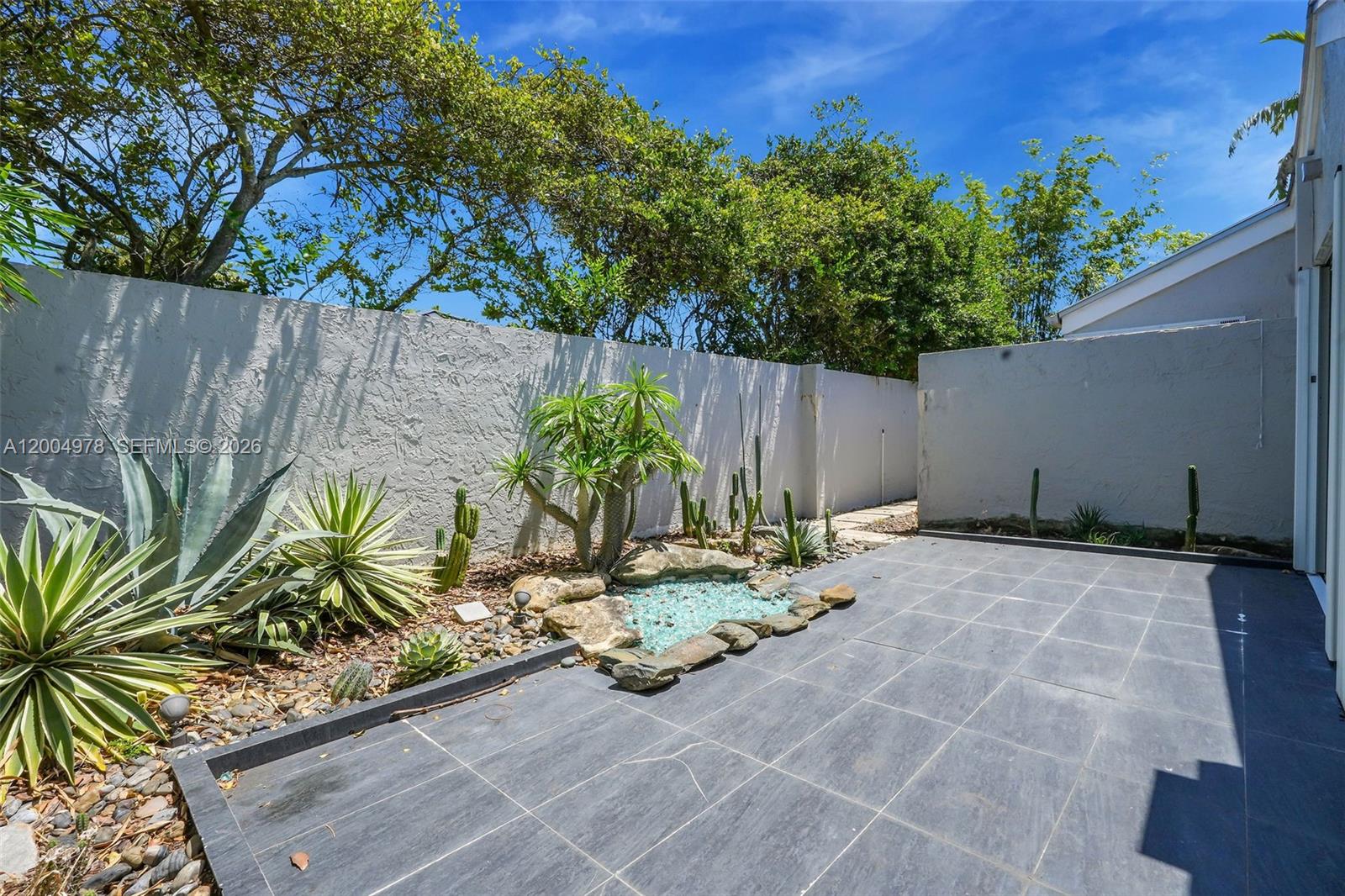 WEITZER SHAUNA MEADOWS SE - Residential