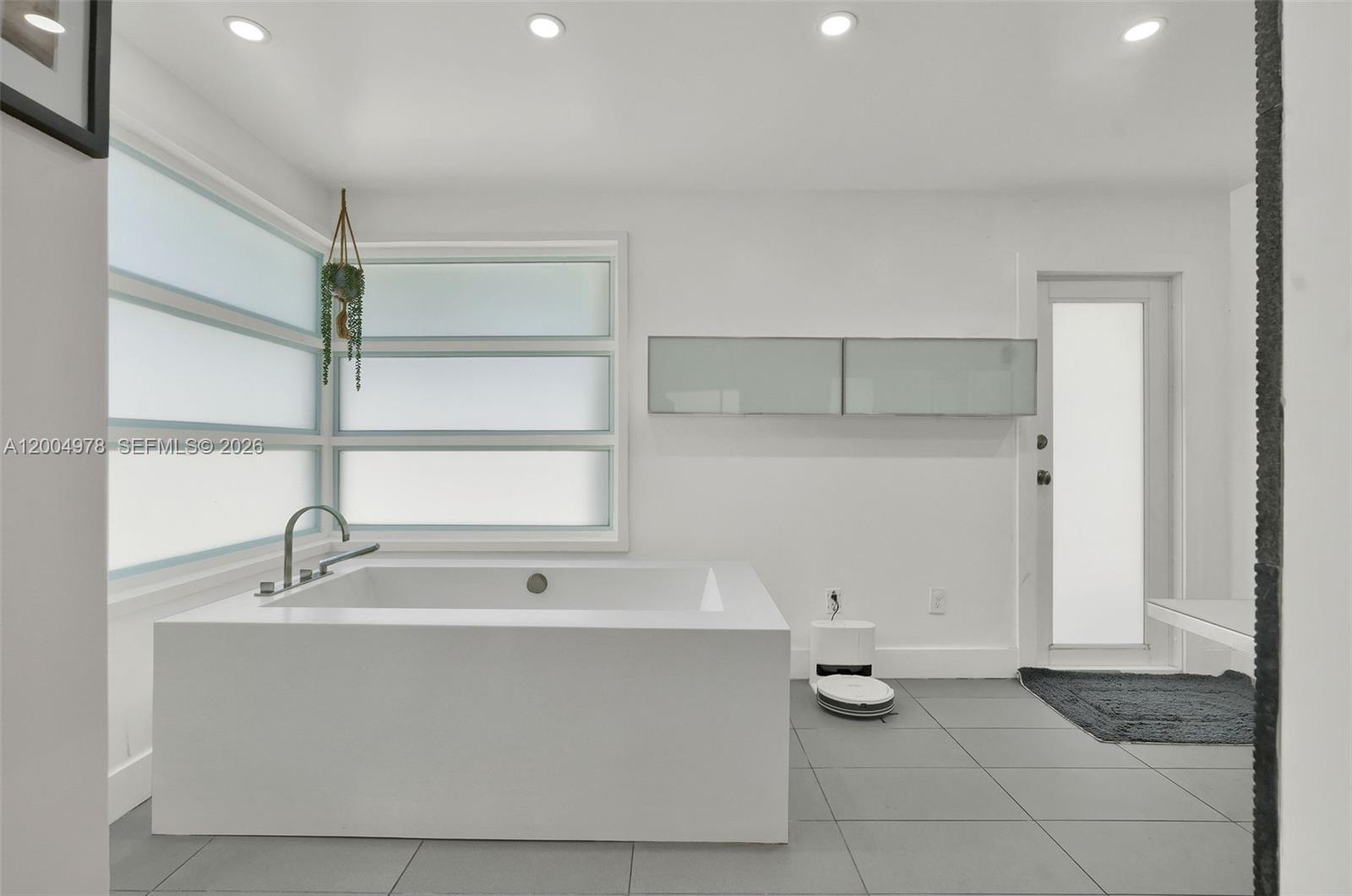 WEITZER SHAUNA MEADOWS SE - Residential