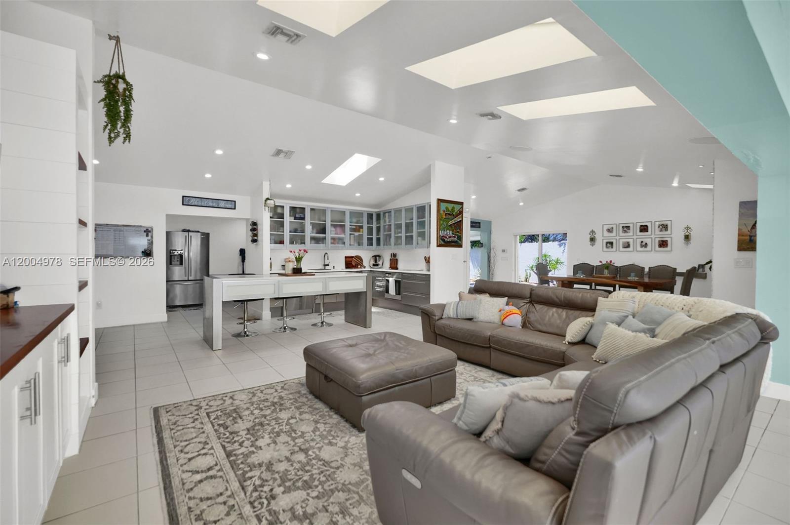 WEITZER SHAUNA MEADOWS SE - Residential