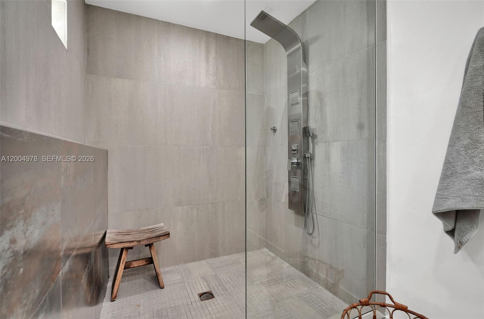 WEITZER SHAUNA MEADOWS SE - Residential