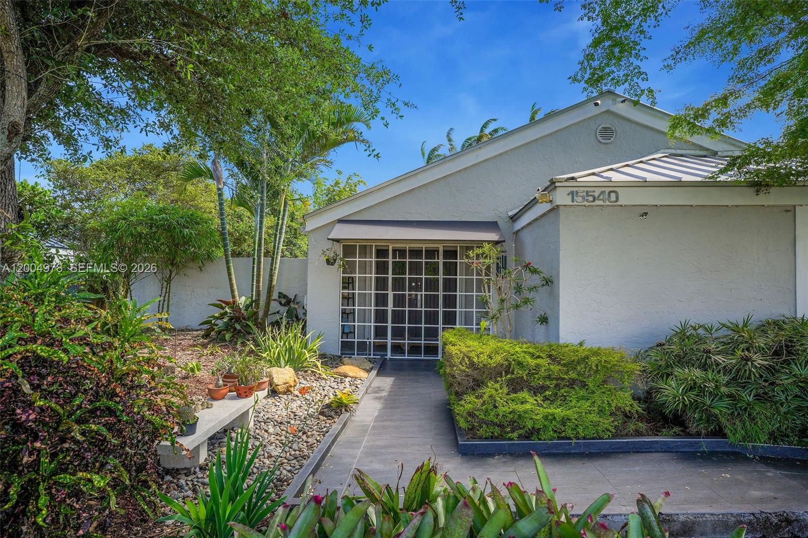 WEITZER SHAUNA MEADOWS SE - Residential