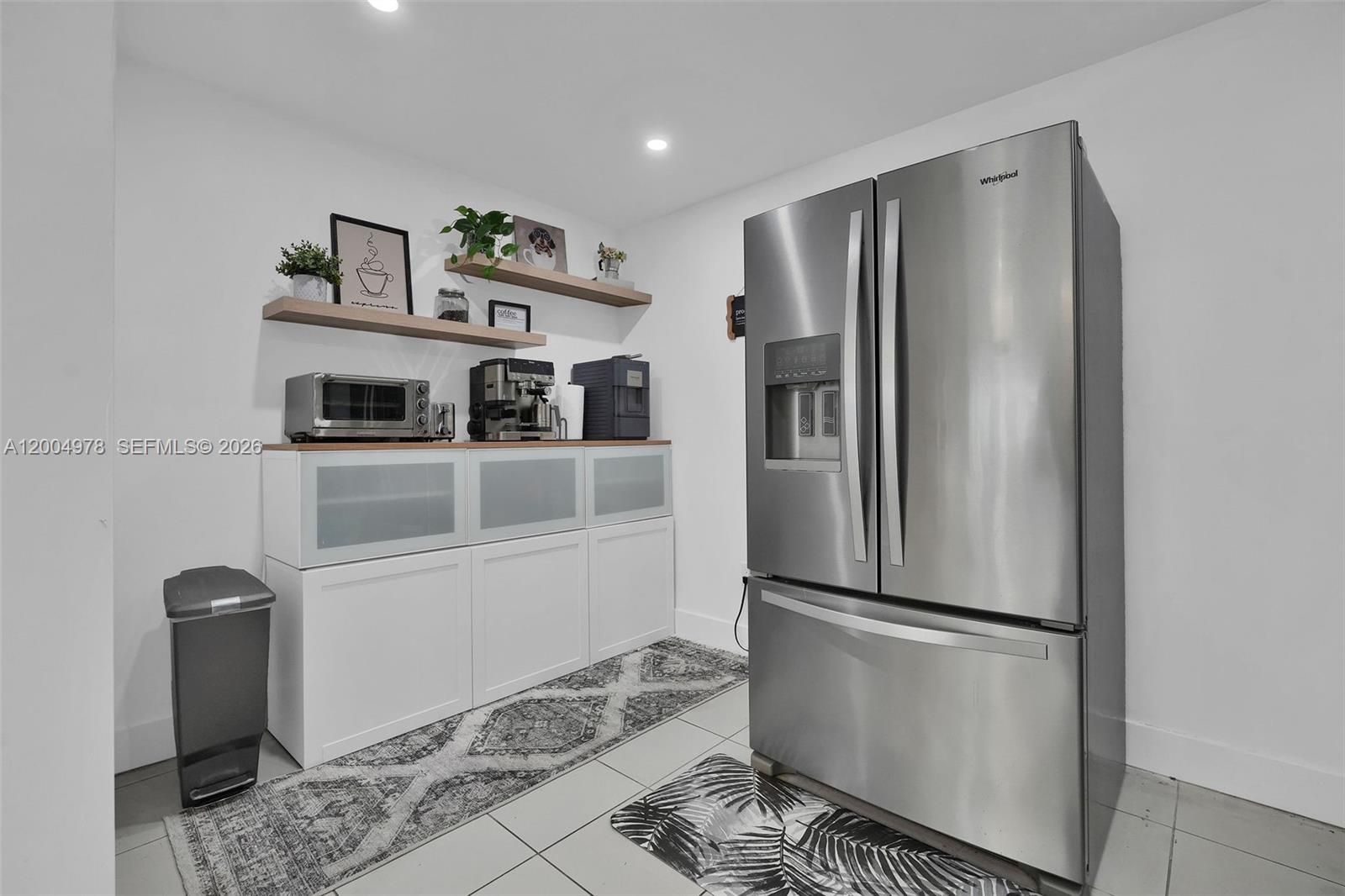 WEITZER SHAUNA MEADOWS SE - Residential