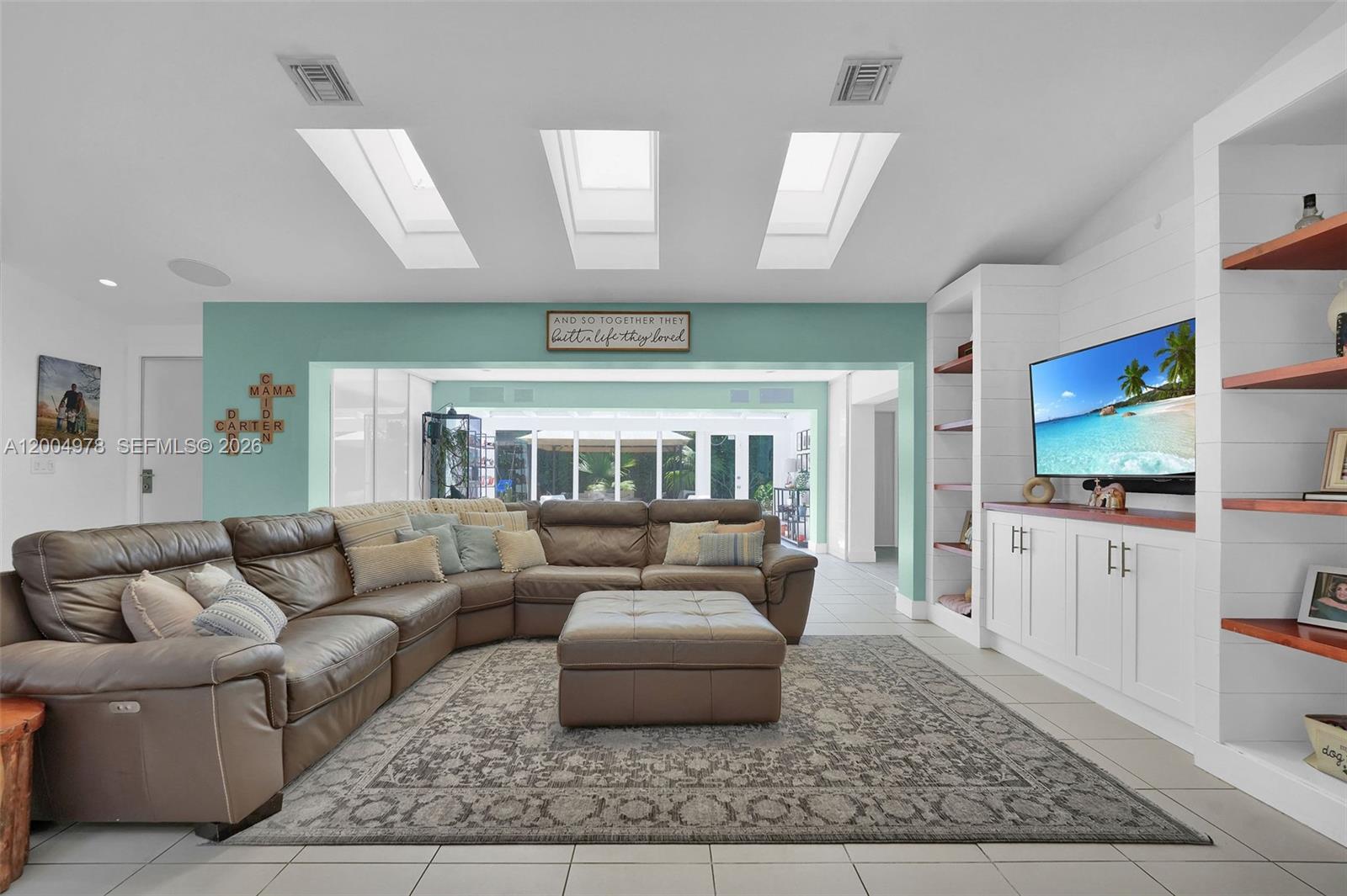 WEITZER SHAUNA MEADOWS SE - Residential