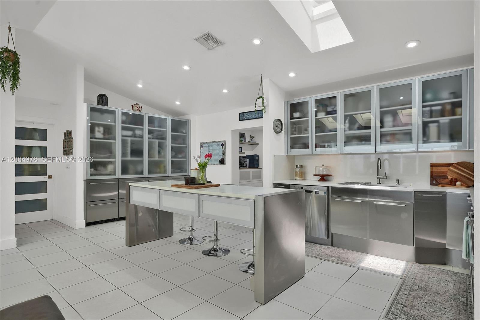 WEITZER SHAUNA MEADOWS SE - Residential