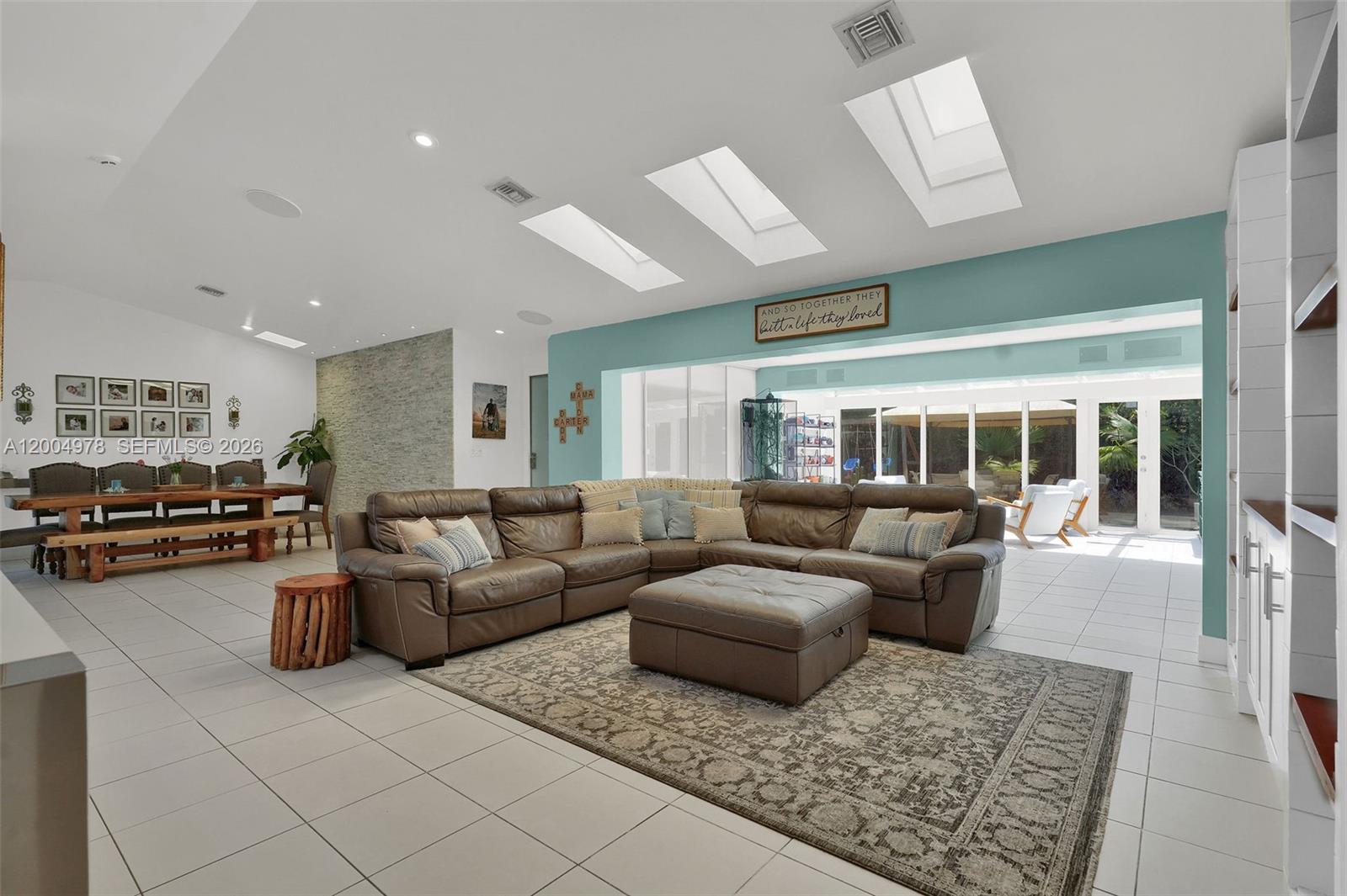 WEITZER SHAUNA MEADOWS SE - Residential