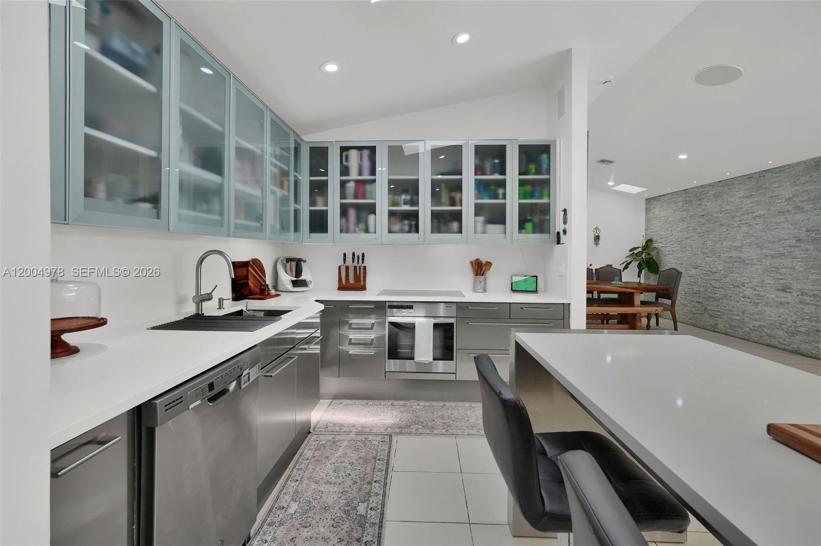 WEITZER SHAUNA MEADOWS SE - Residential