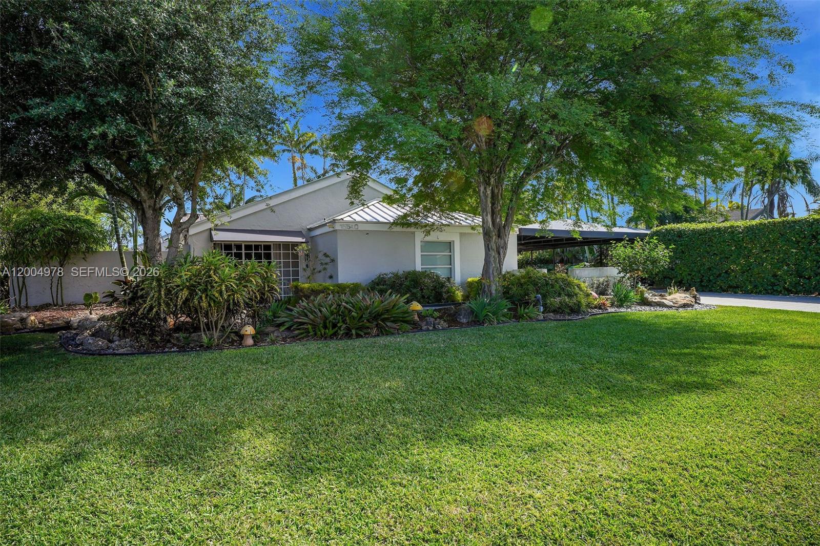 WEITZER SHAUNA MEADOWS SE - Residential