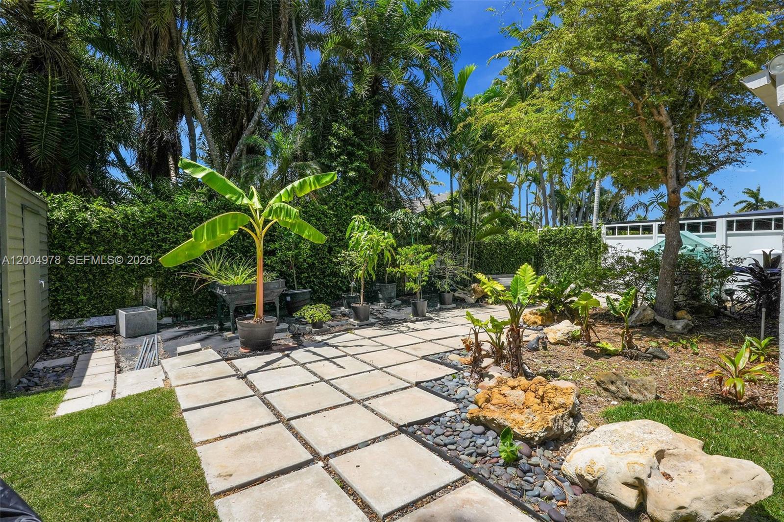 WEITZER SHAUNA MEADOWS SE - Residential