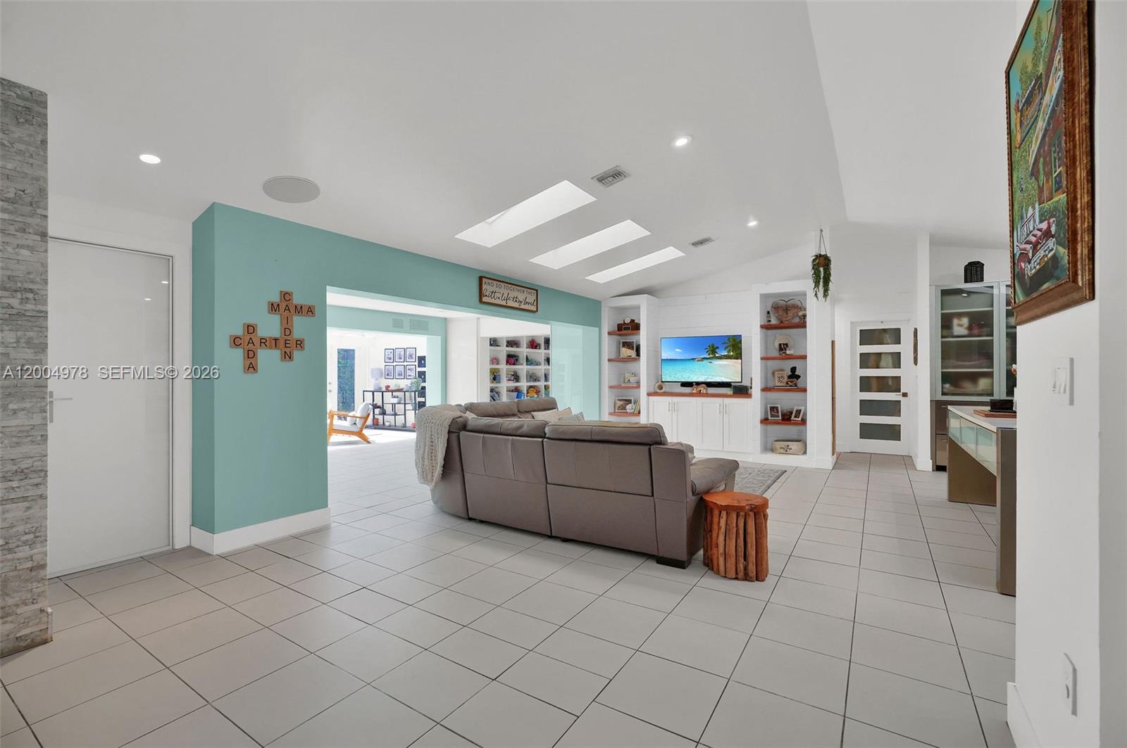 WEITZER SHAUNA MEADOWS SE - Residential