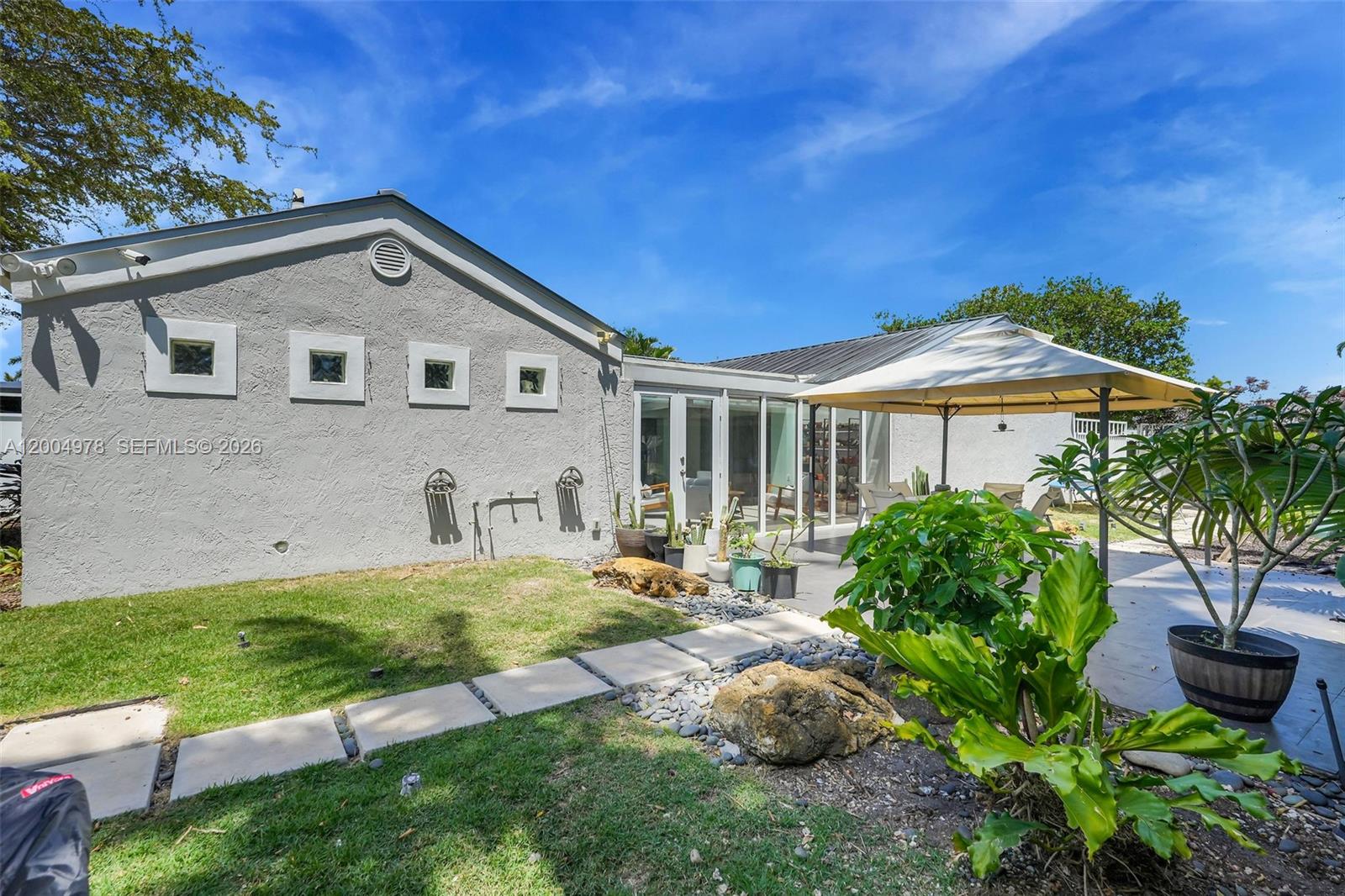 WEITZER SHAUNA MEADOWS SE - Residential