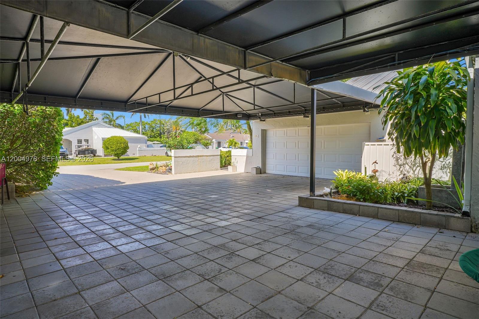 WEITZER SHAUNA MEADOWS SE - Residential