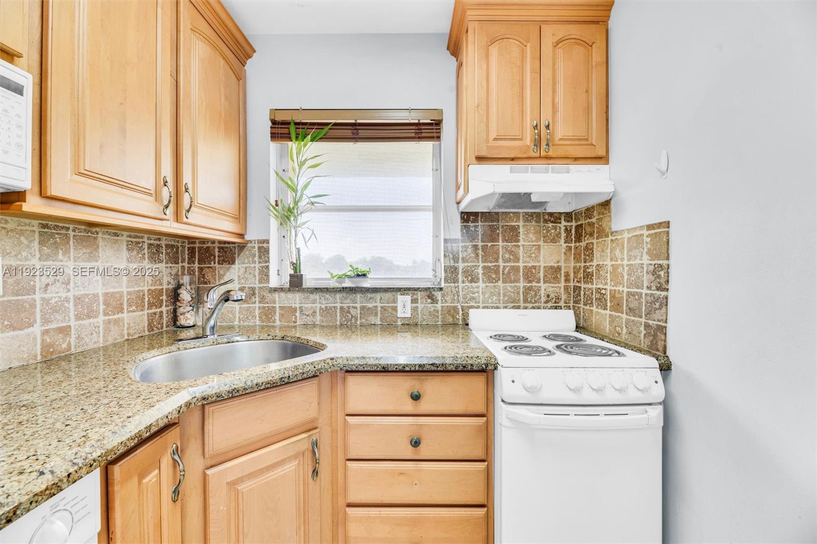 GATEWAY ARMS CONDO - Residential Lease