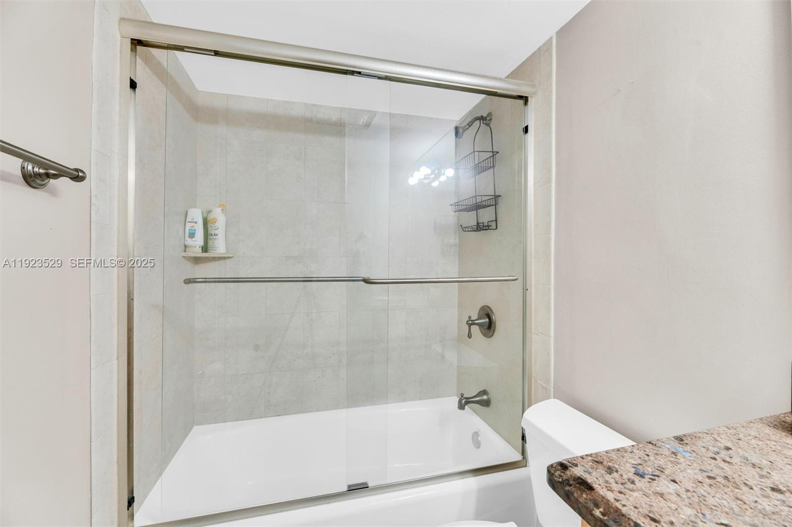 GATEWAY ARMS CONDO - Residential Lease