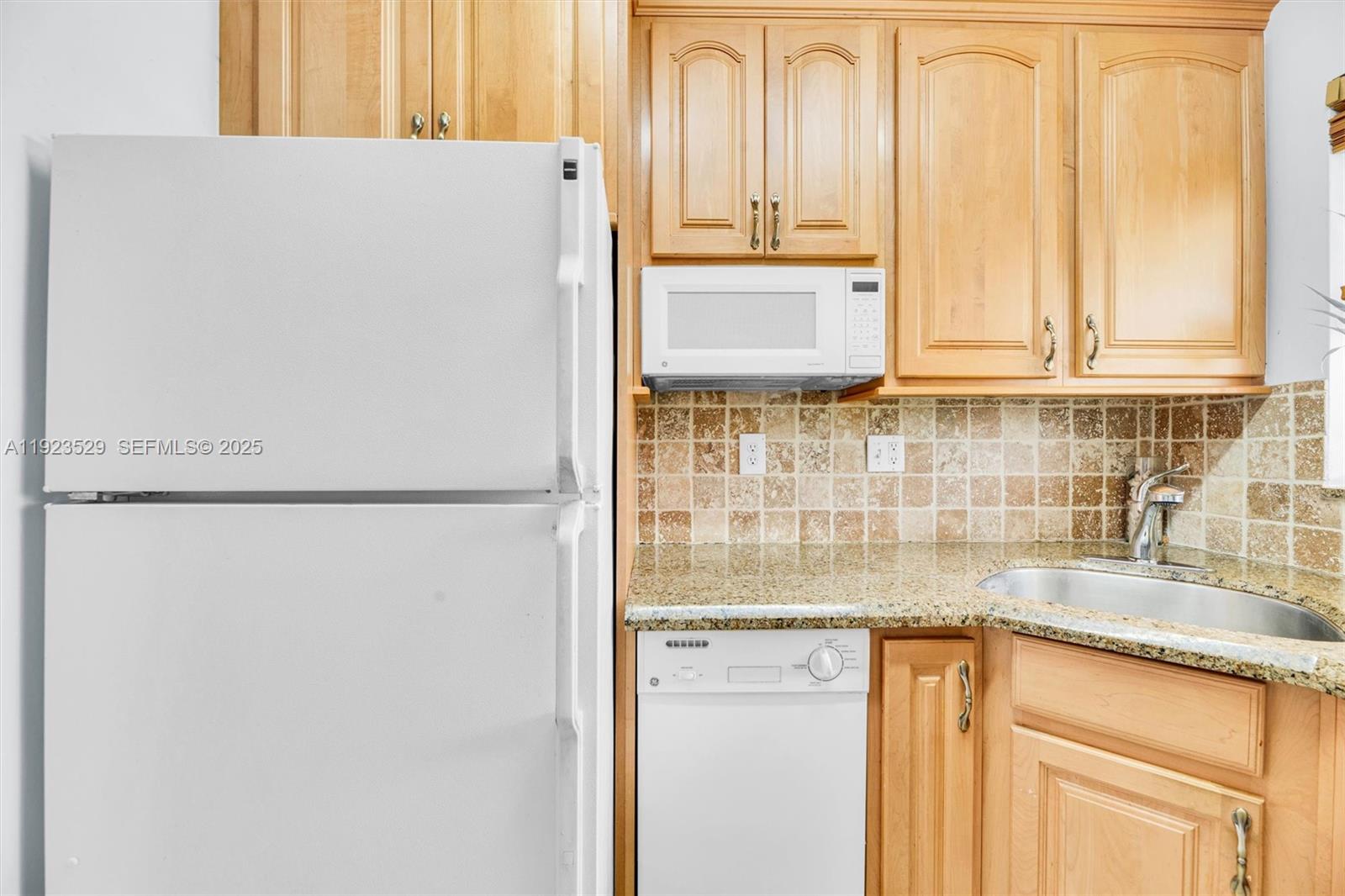 GATEWAY ARMS CONDO - Residential Lease