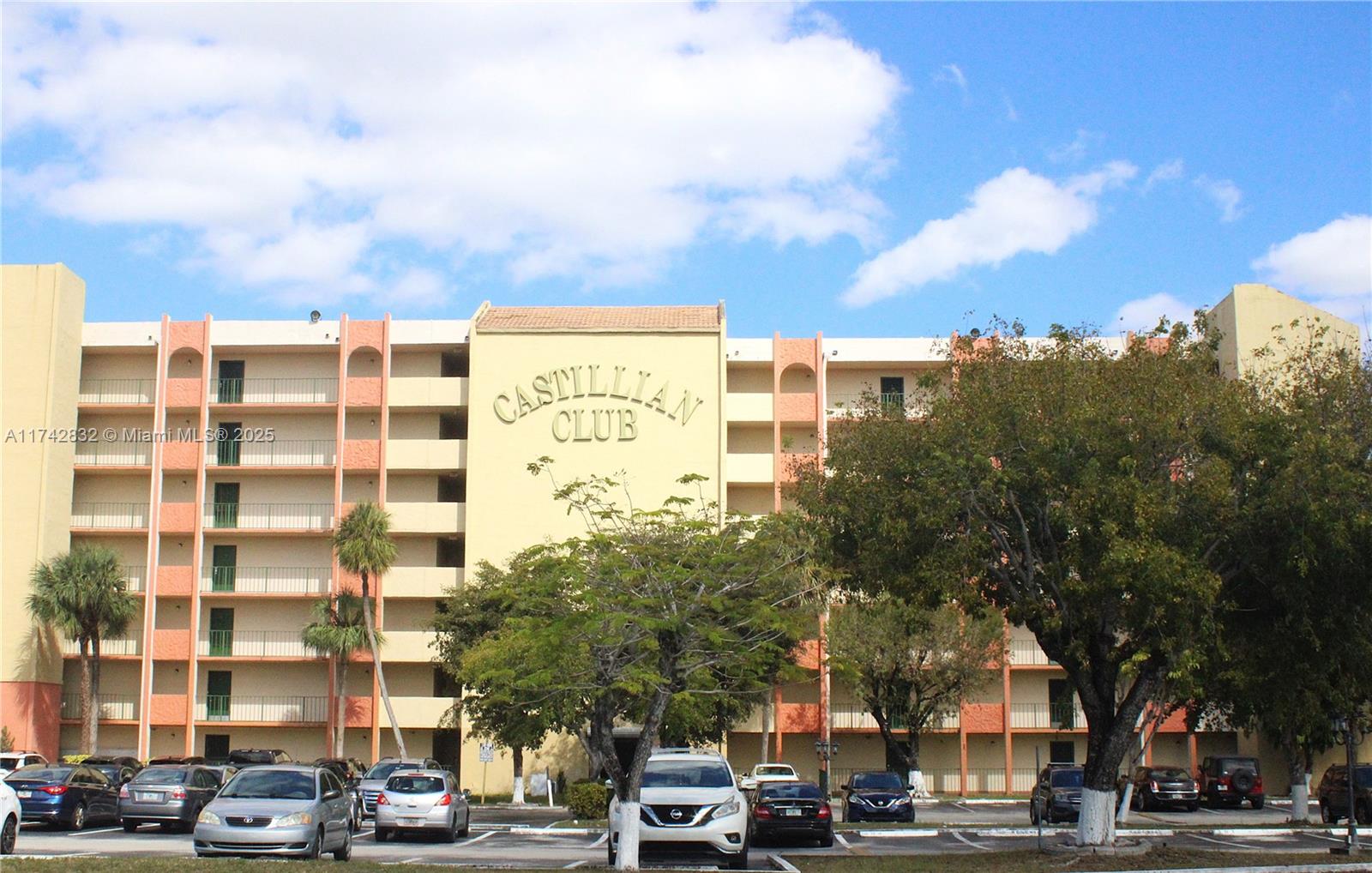 Property for Sale at 9455 W Flagler St C409, Miami, Broward County, Florida - Bedrooms: 1 
Bathrooms: 1  - $233,000
