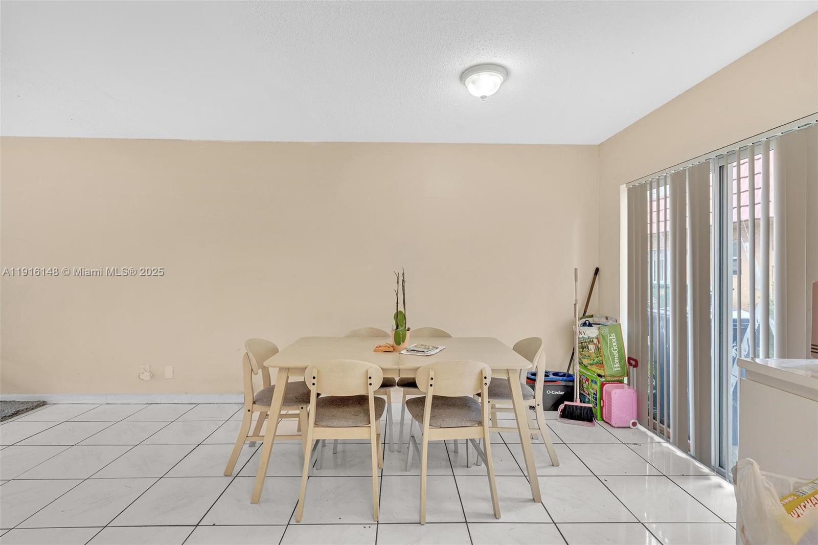 ROYAL OAKS TOWNHOUSE 5 CO - Residential