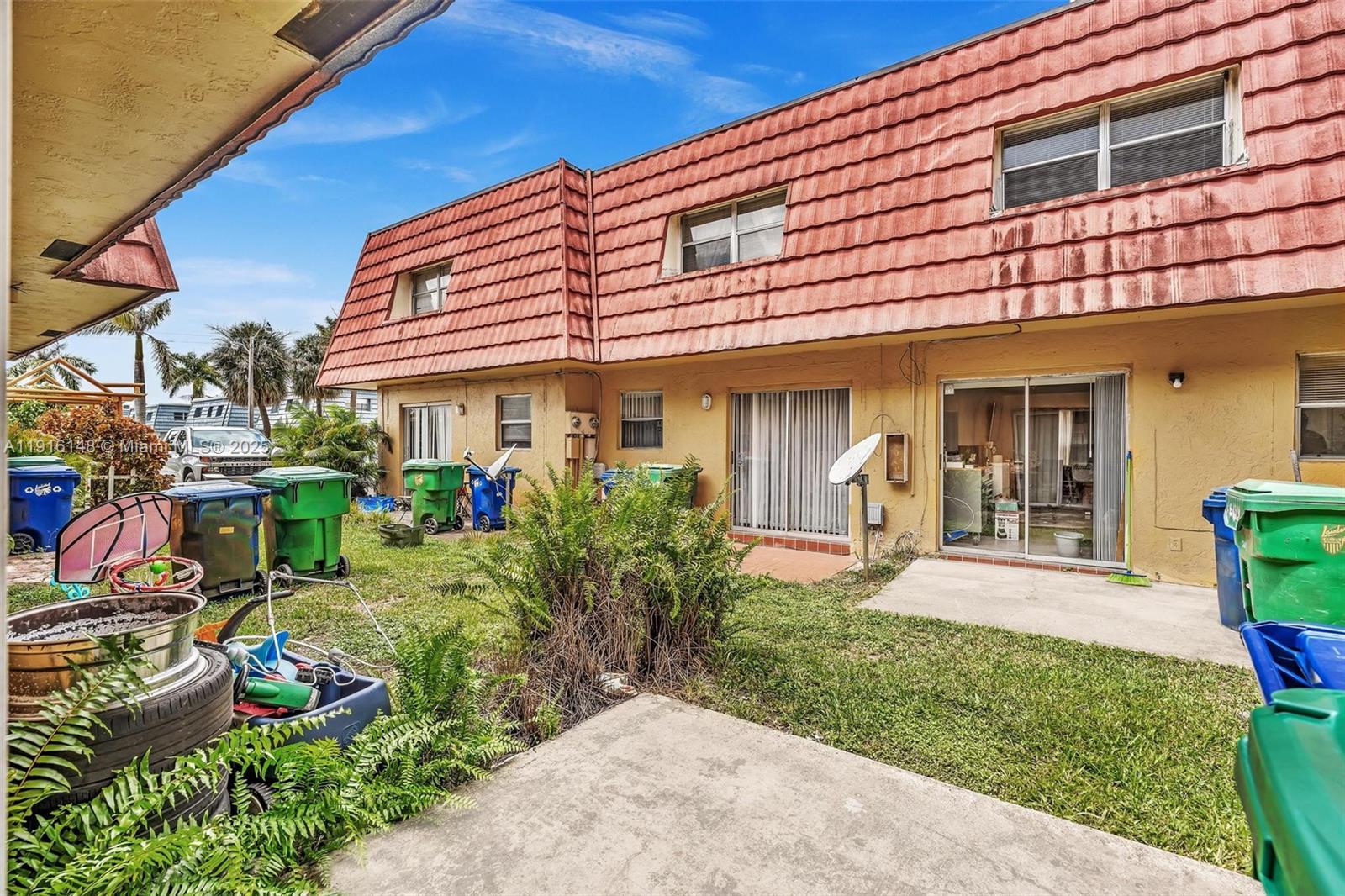 ROYAL OAKS TOWNHOUSE 5 CO - Residential