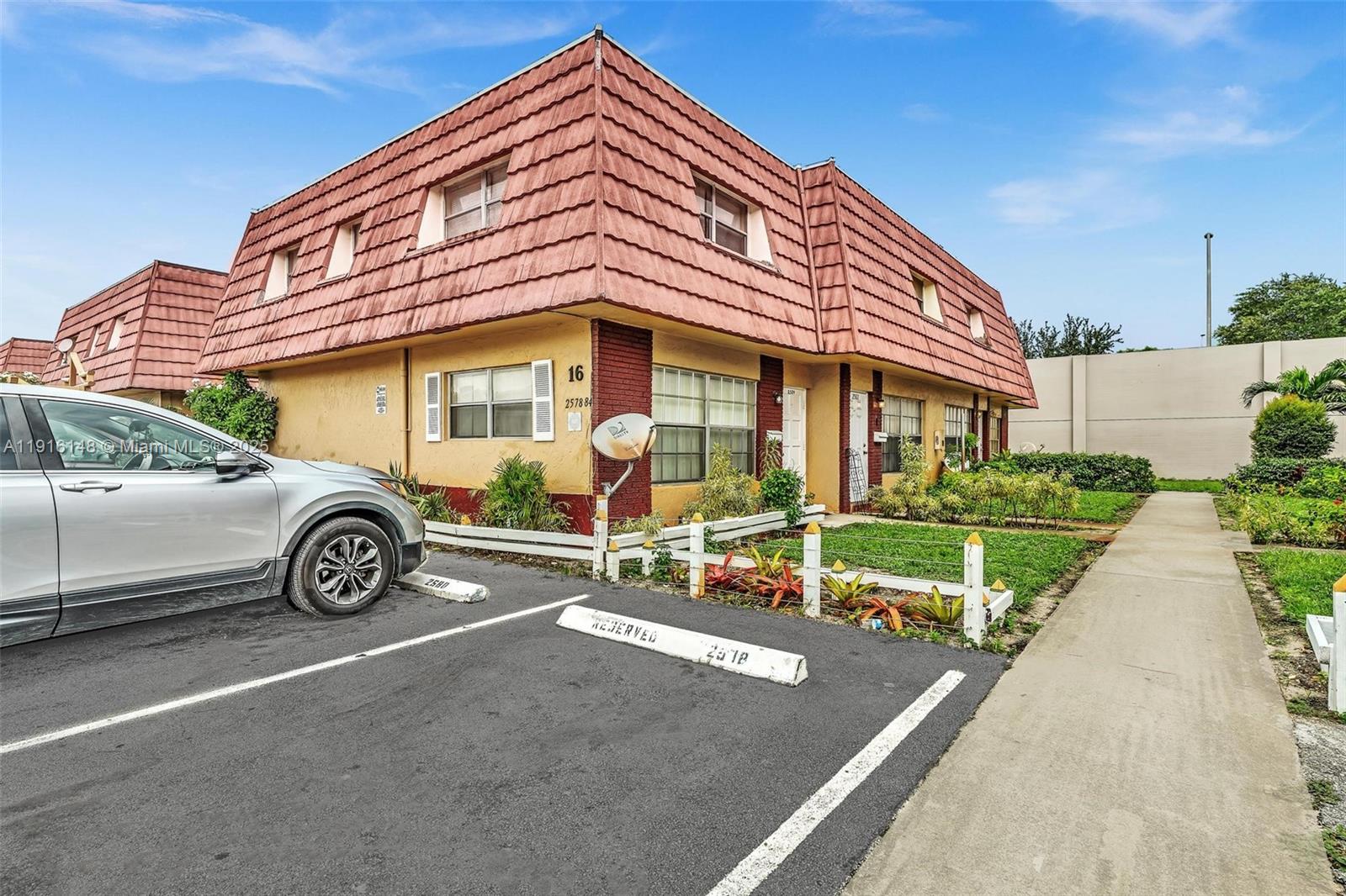 ROYAL OAKS TOWNHOUSE 5 CO - Residential