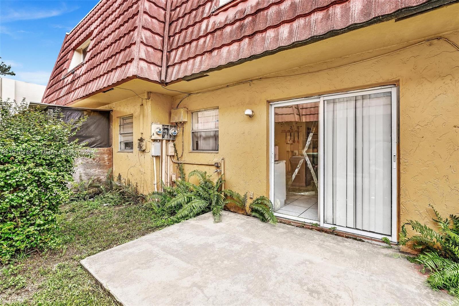 ROYAL OAKS TOWNHOUSE 5 CO - Residential