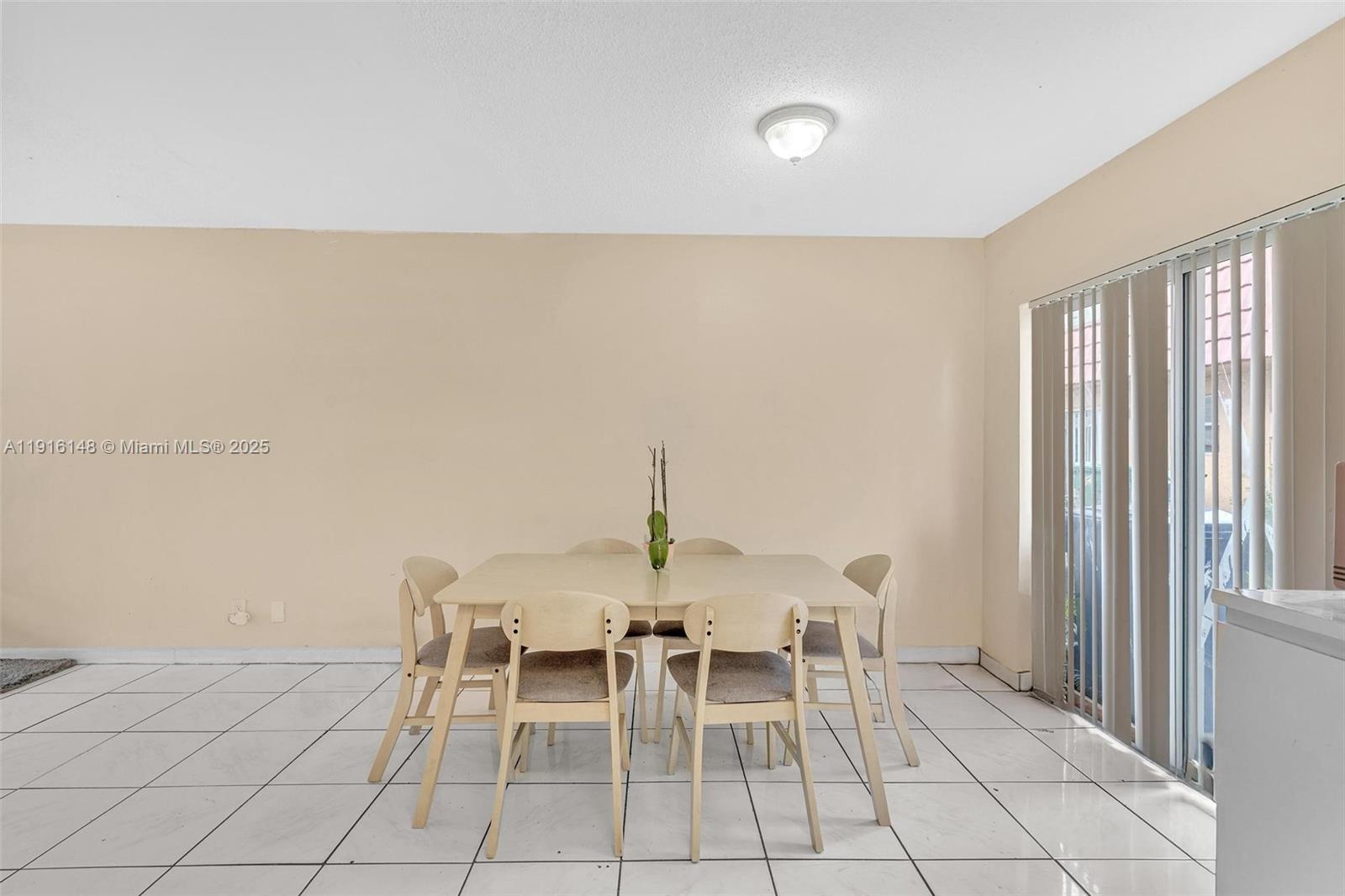 ROYAL OAKS TOWNHOUSE 5 CO - Residential