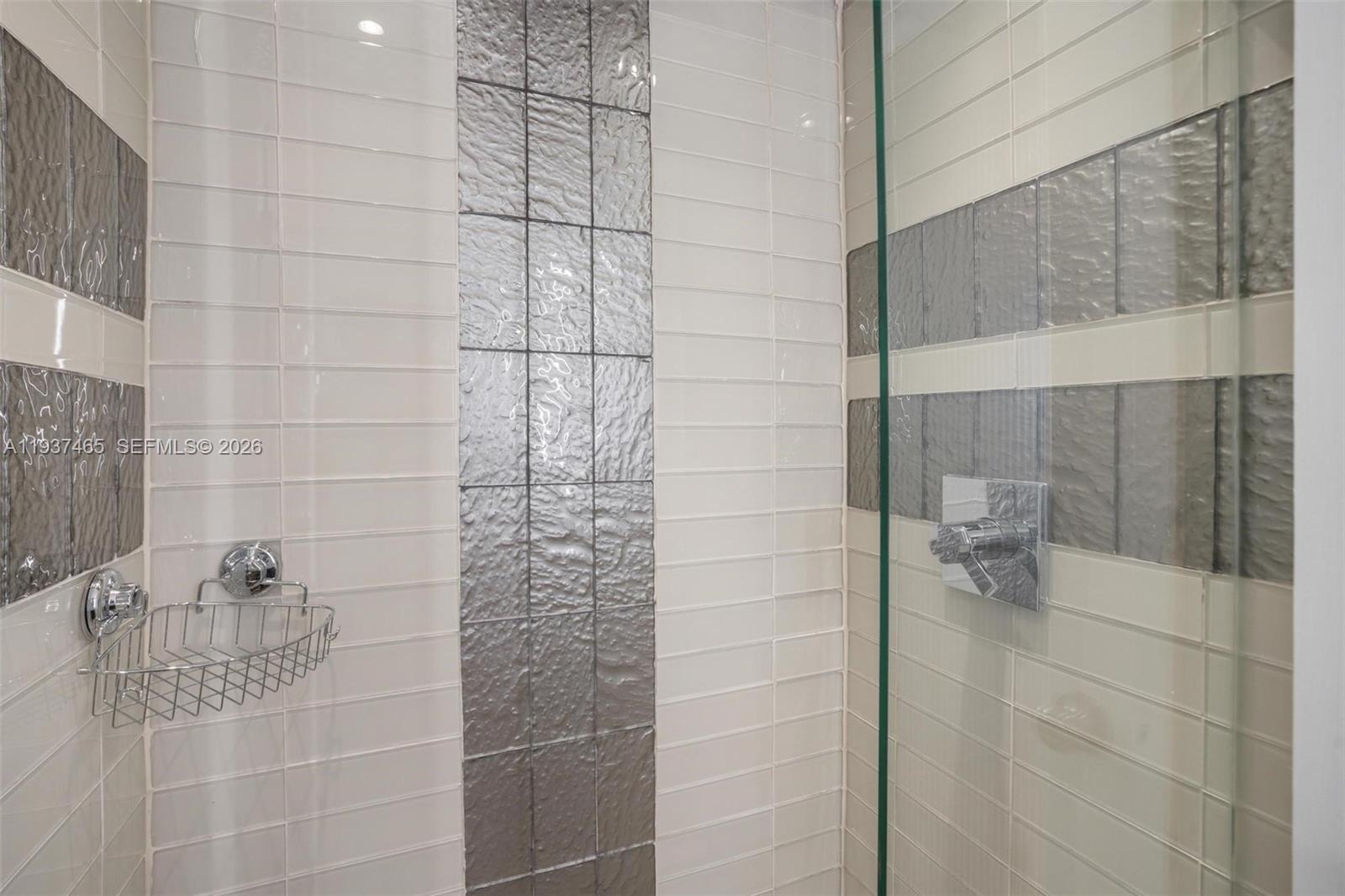 THE ALEXANDER CONDO - Residential