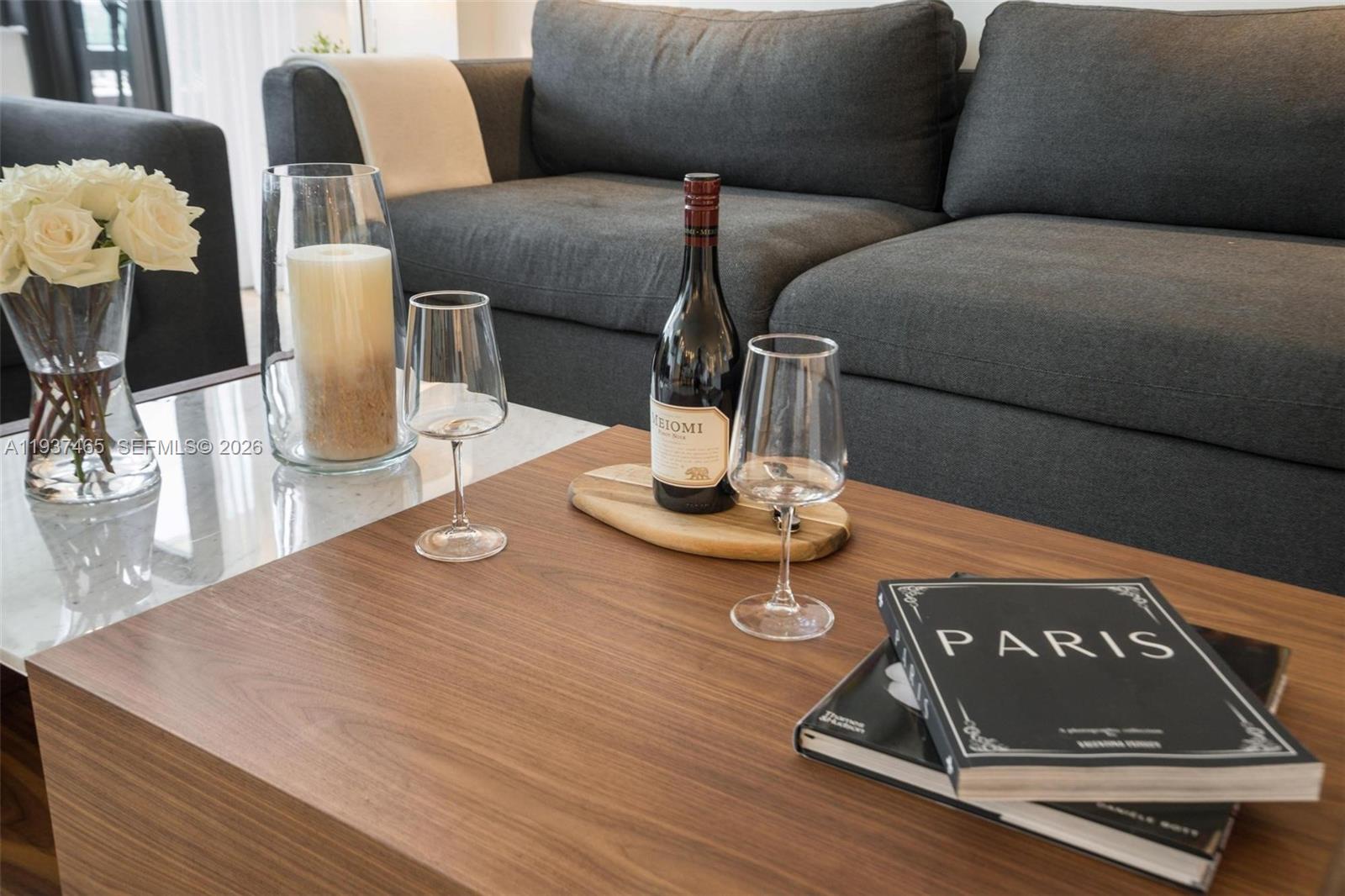 THE ALEXANDER CONDO - Residential