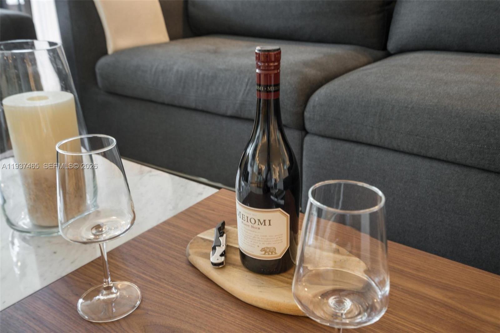 THE ALEXANDER CONDO - Residential