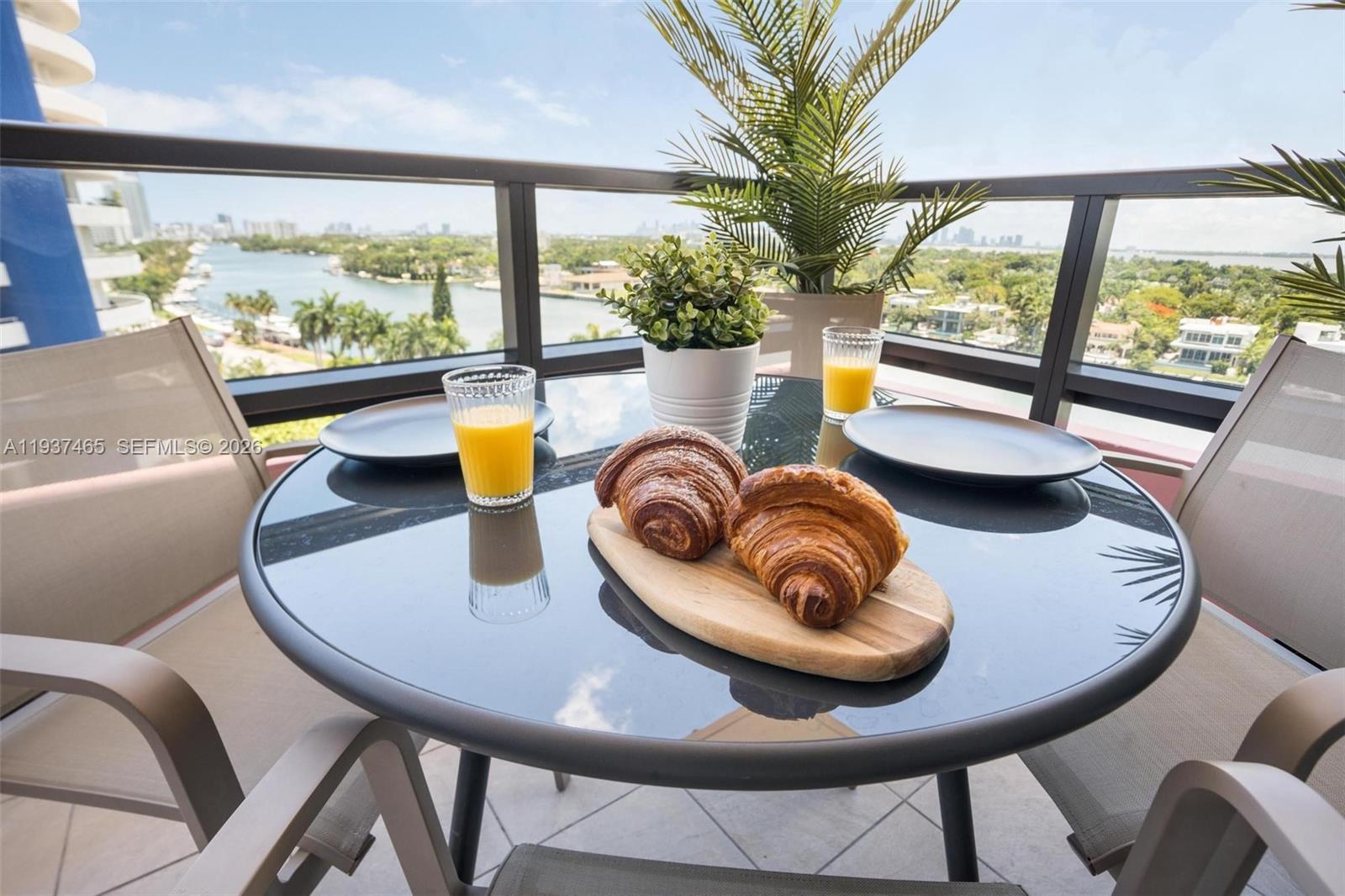 THE ALEXANDER CONDO - Residential