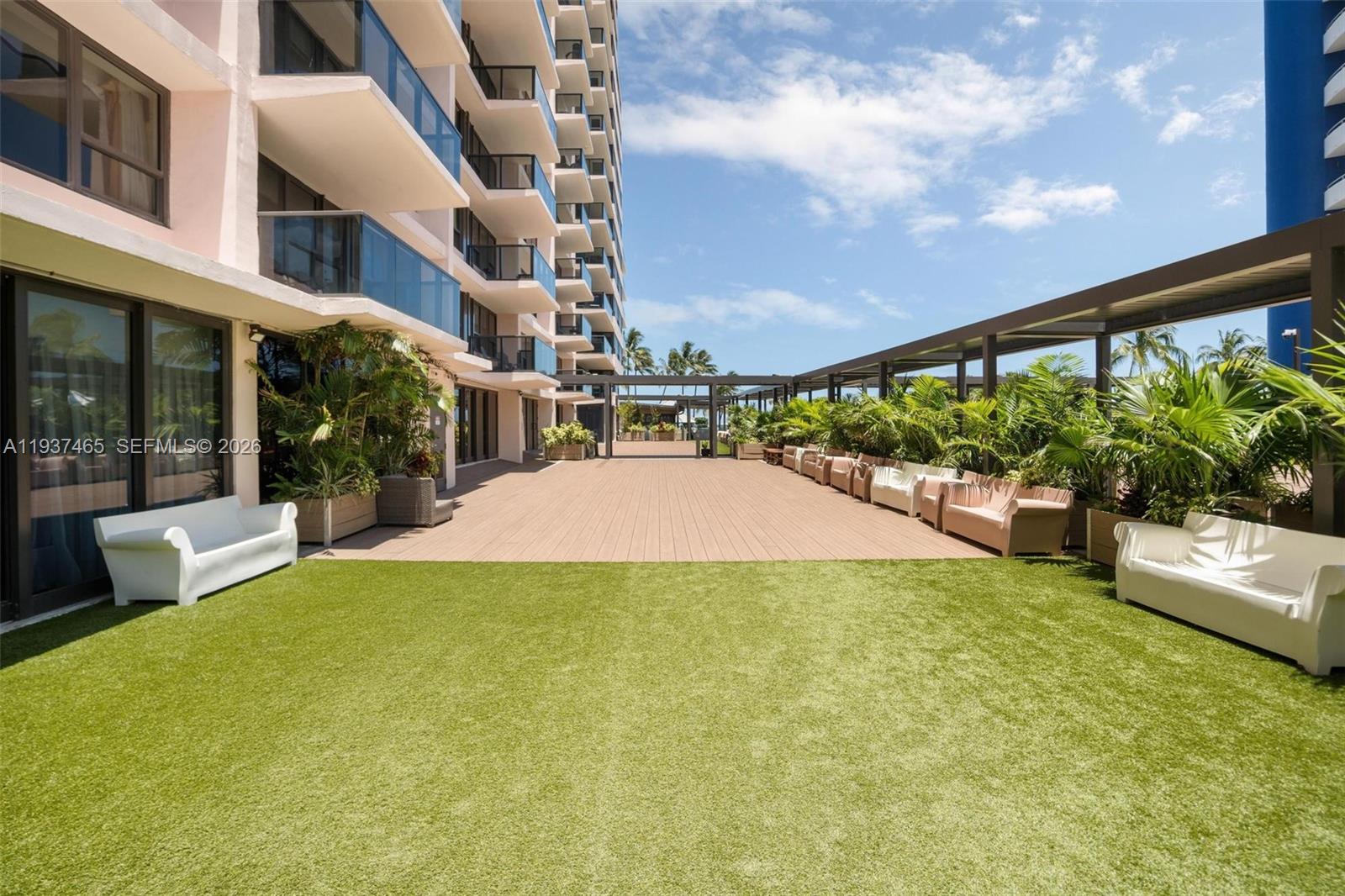 THE ALEXANDER CONDO - Residential