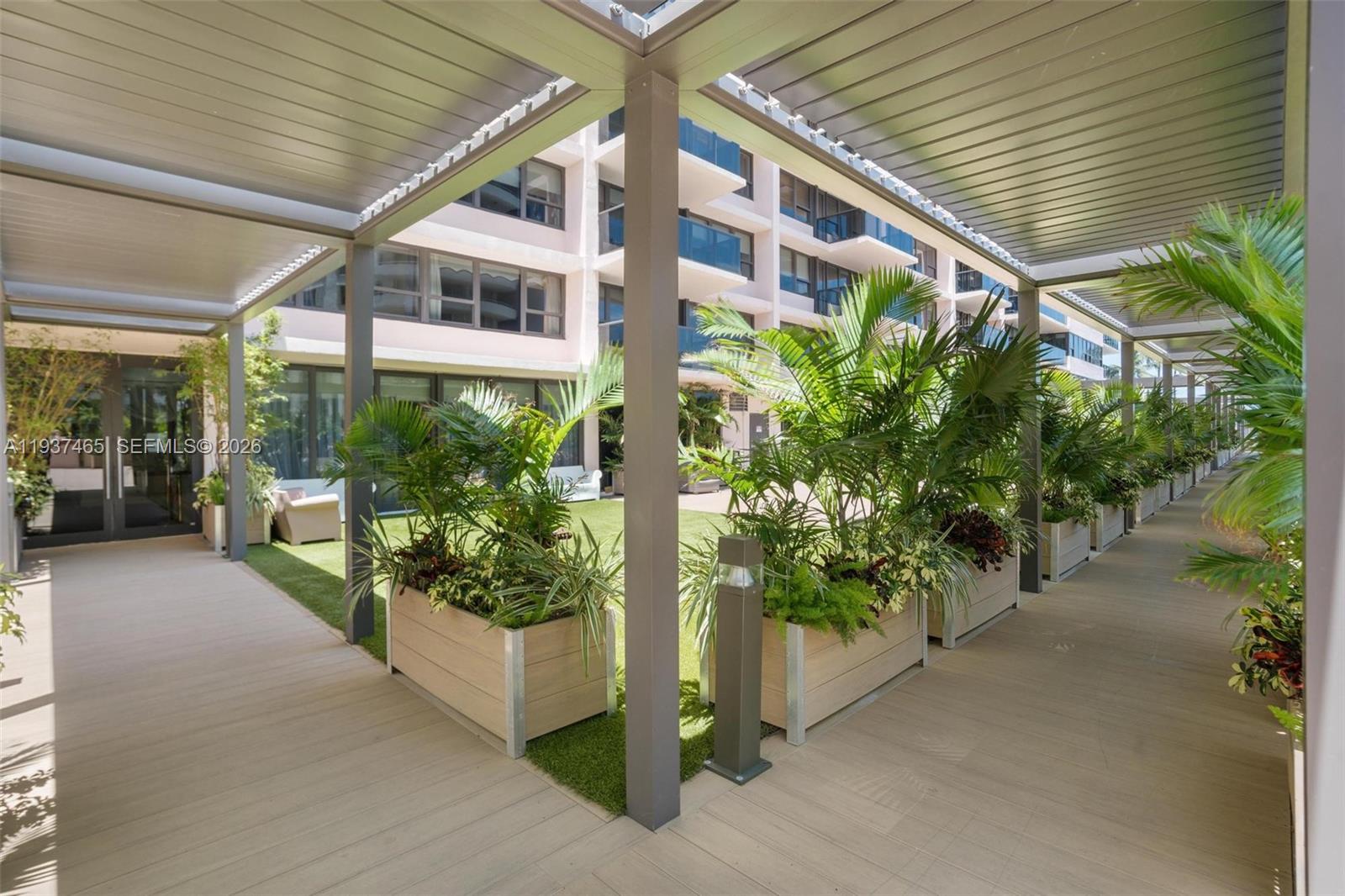 THE ALEXANDER CONDO - Residential