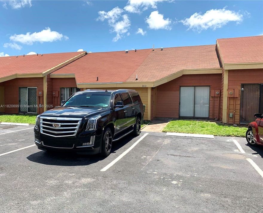 Great Investment opportunity!! NO RENTAL RESTRICTRION; Low HOA