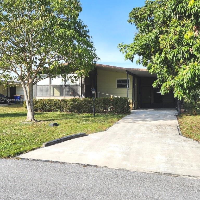 2847 Sw Thunderbird Trl, Stuart, Martin County, Florida - 2 Bedrooms  
2 Bathrooms - 