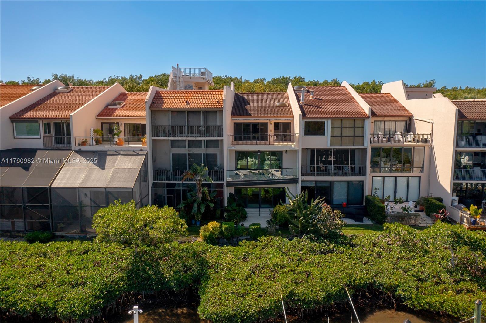 6008 Paradise Point Dr 6008