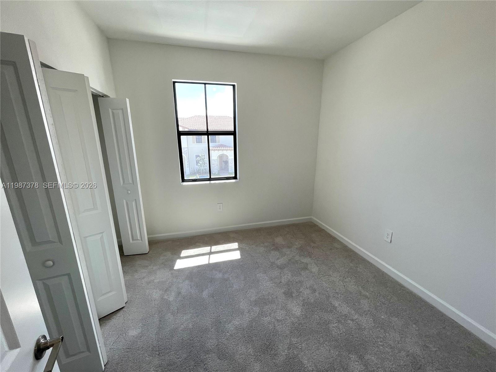 SILVER PALM RESIDENTIAL H - Residential Lease