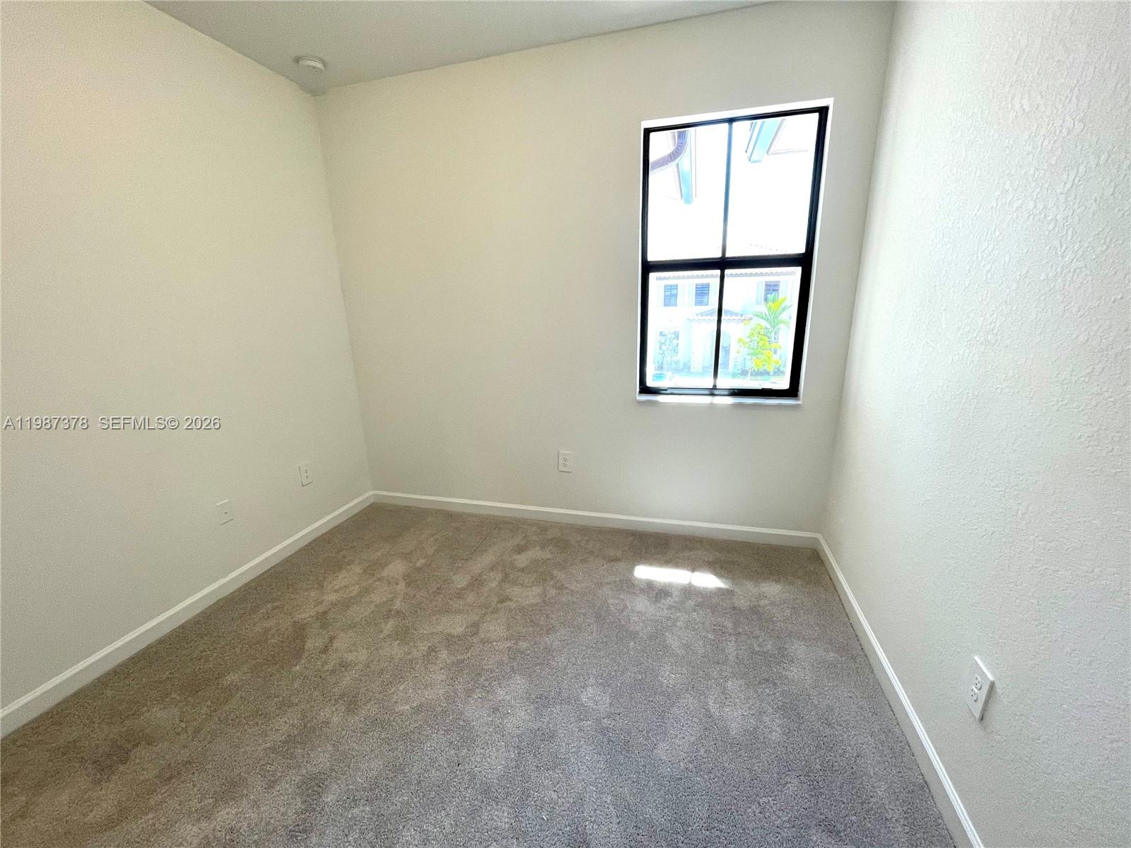 SILVER PALM RESIDENTIAL H - Residential Lease