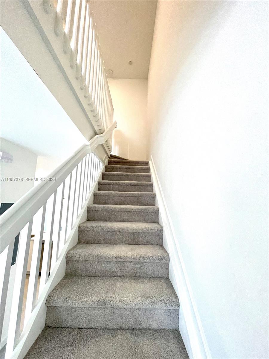 SILVER PALM RESIDENTIAL H - Residential Lease