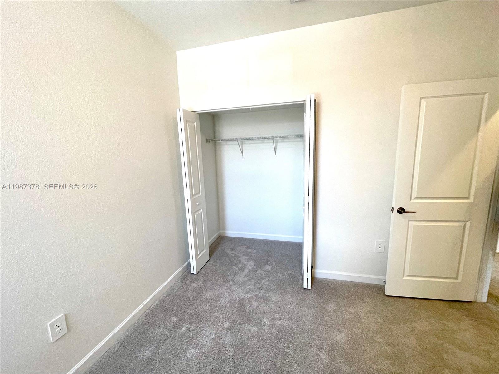 SILVER PALM RESIDENTIAL H - Residential Lease